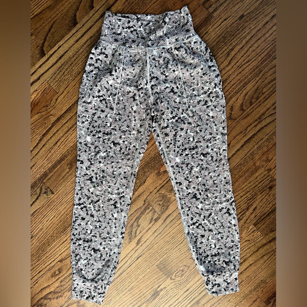 Athleta Salutation Texture Joggers size XS